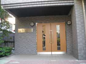 16/21 エントランス