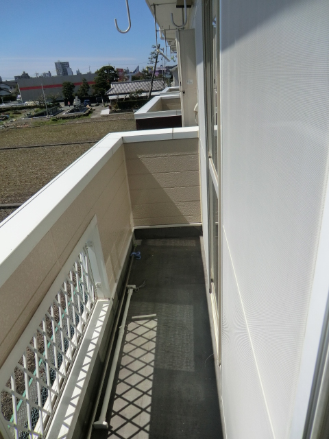 18/23 バルコニー