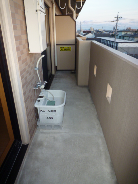 13/16 バルコニー