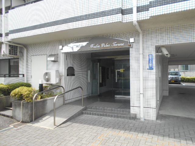 22/30 エントランス