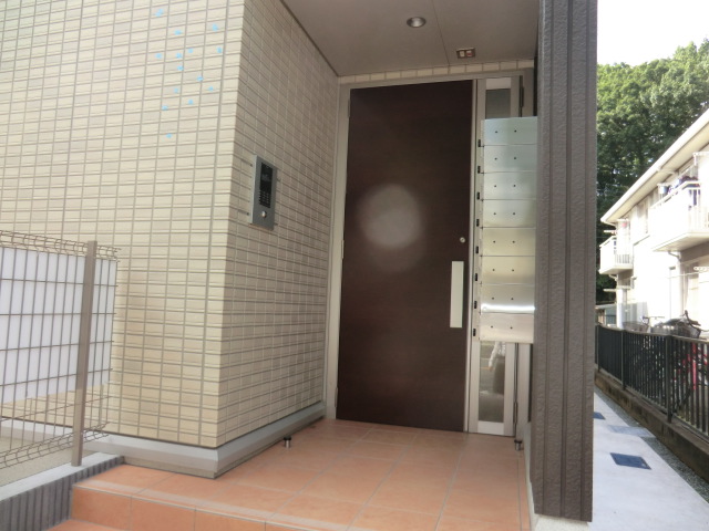 19/25 エントランス