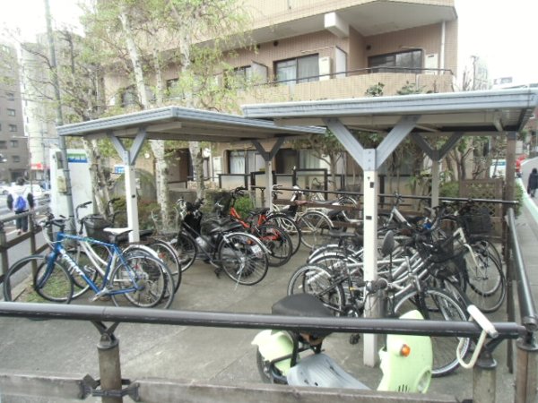 22/30 駐車場