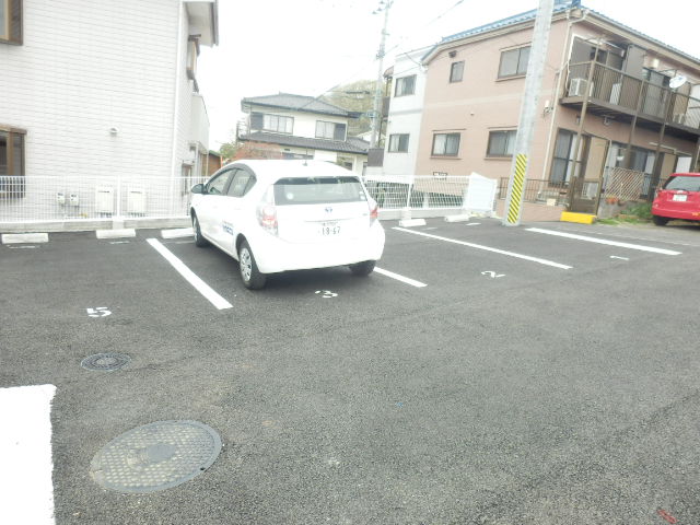 22/23 駐車場