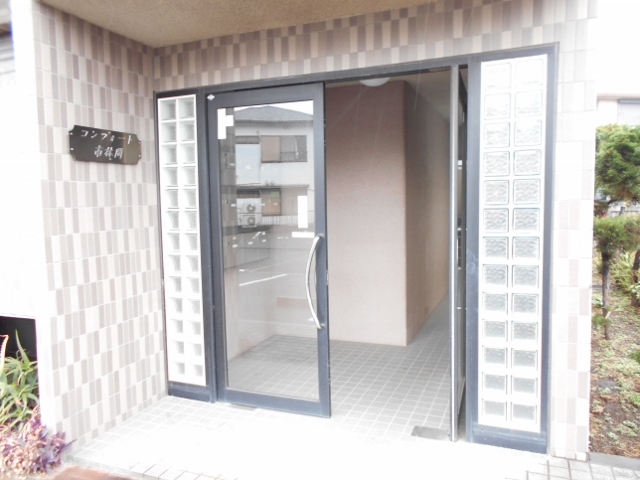 29/30 エントランス