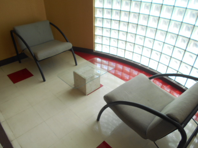 22/30 エントランス