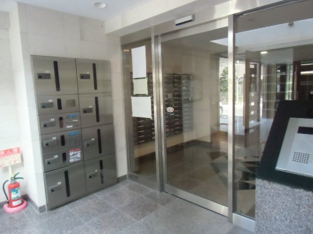 21/28 エントランス