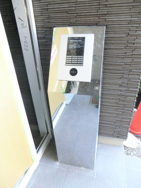 21/28 エントランス