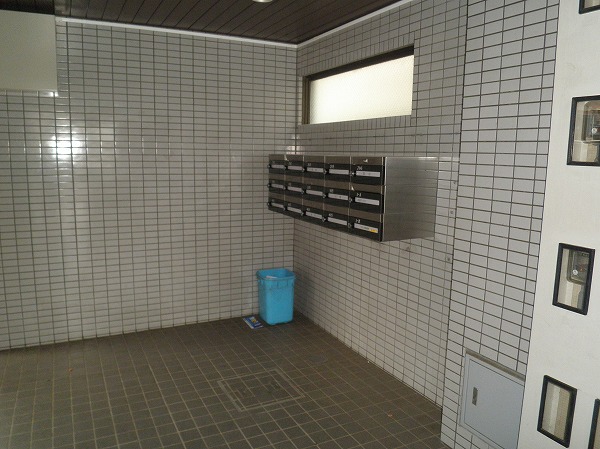 22/30 エントランス