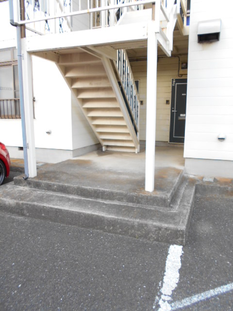 21/22 エントランス