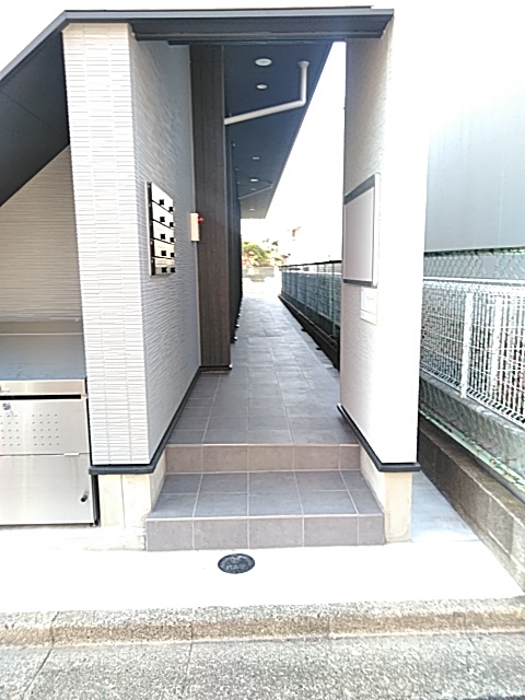 22/29 エントランス