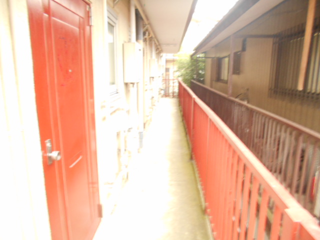 21/30 エントランス