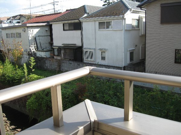 17/27 エントランス