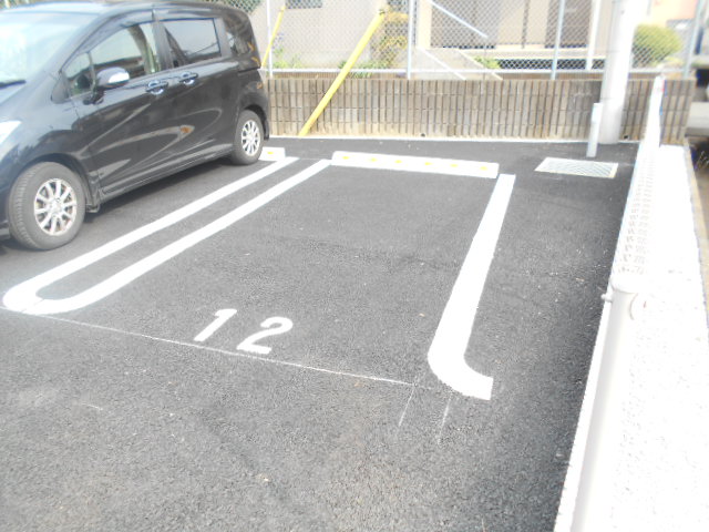 22/30 駐車場