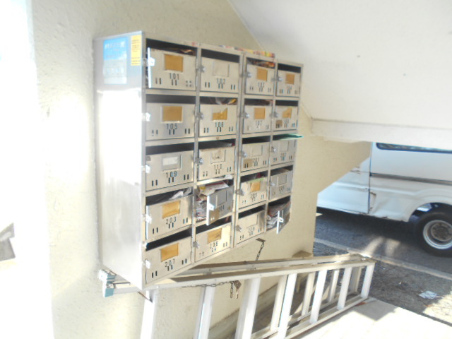 21/30 エントランス