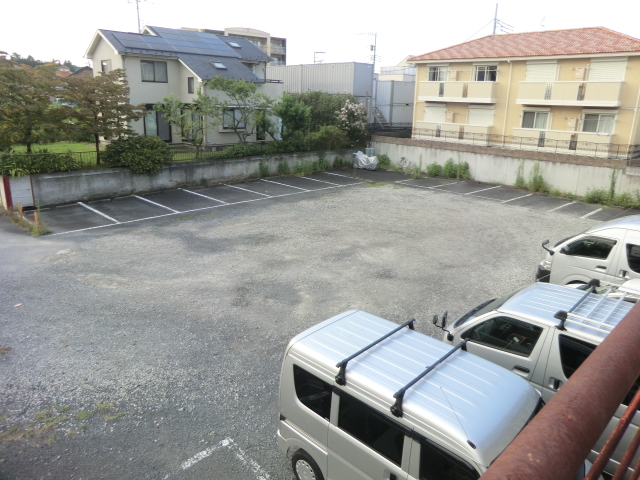 22/30 駐車場