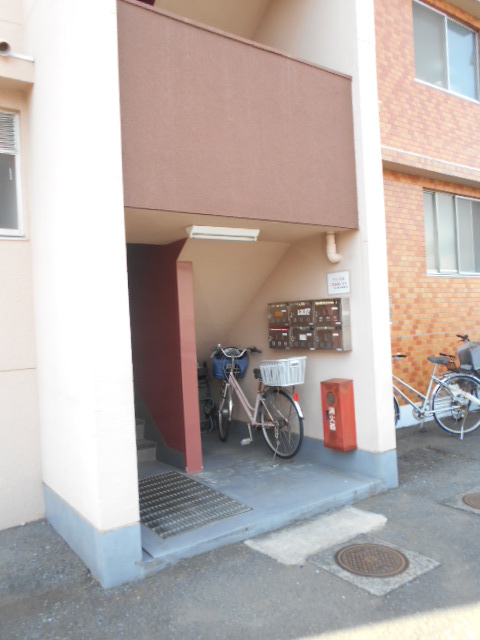 22/25 エントランス