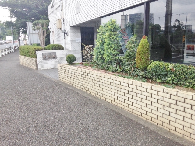 21/30 エントランス