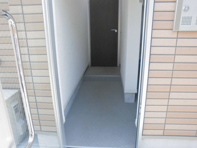 21/26 エントランス