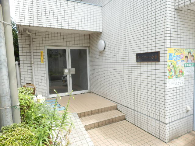 22/30 エントランス