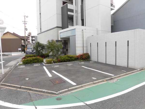 22/29 駐車場