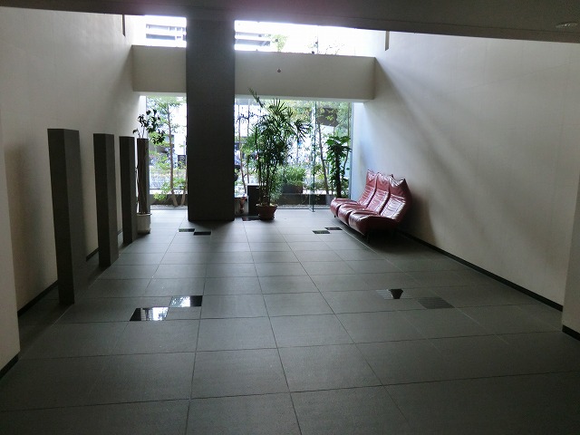 2/10 エントランス