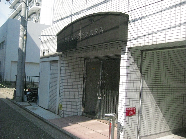 22/30 エントランス