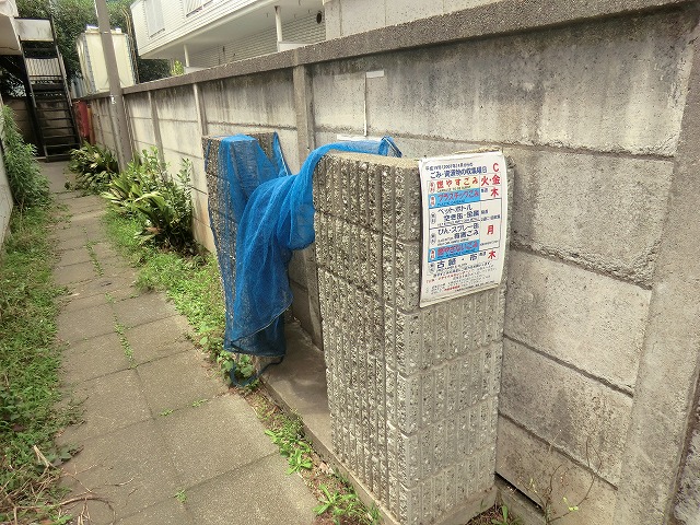 18/26 エントランス