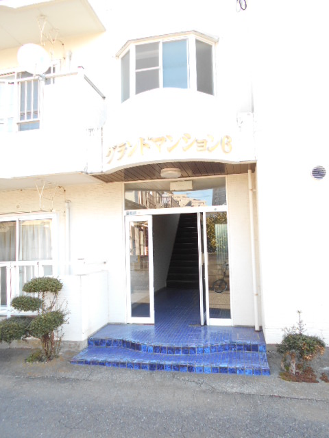 22/30 エントランス