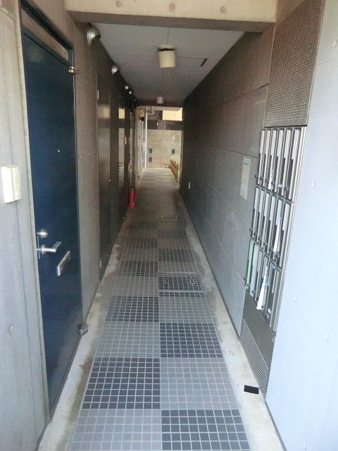 22/30 エントランス