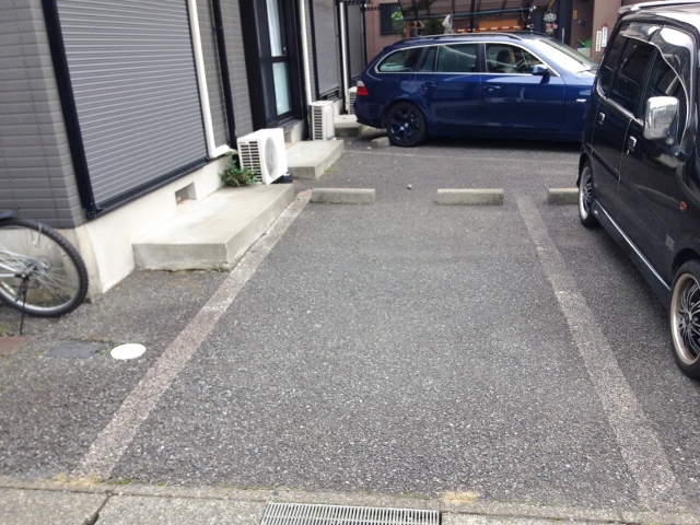 22/28 エントランス