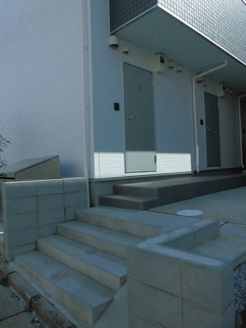 22/30 エントランス