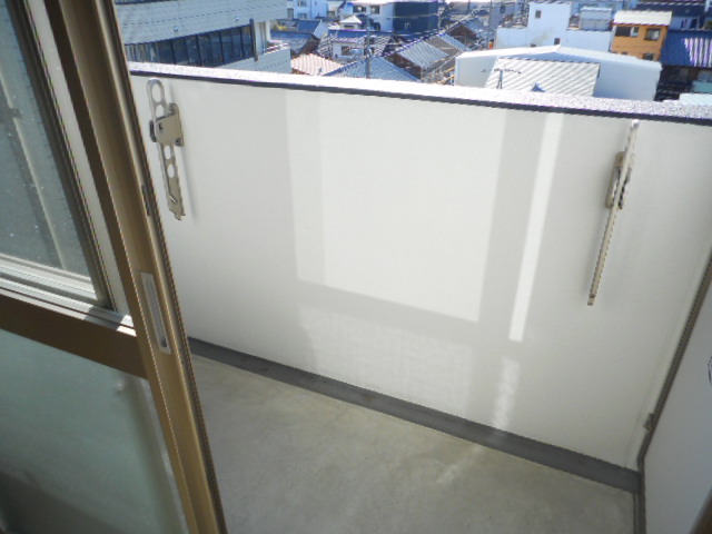 18/28 バルコニー