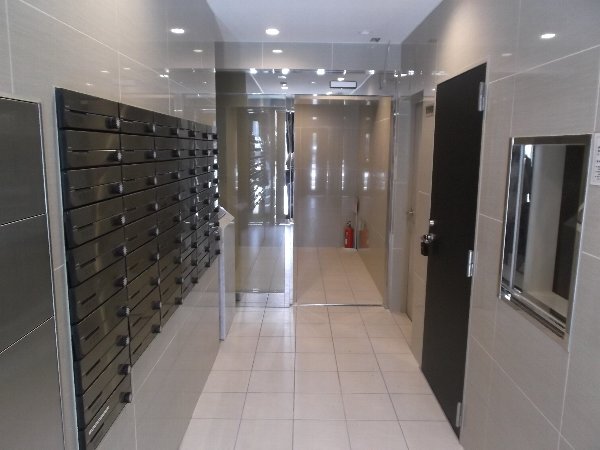 22/30 エントランス