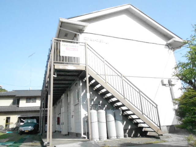 21/30 エントランス