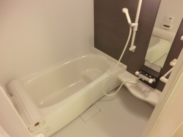 14/30 浴室