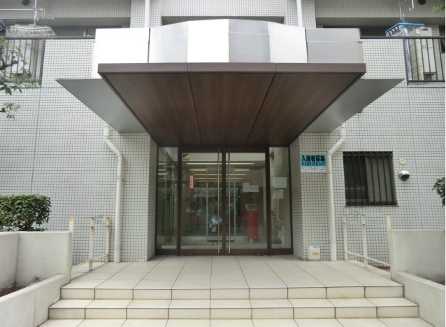 14/20 エントランス