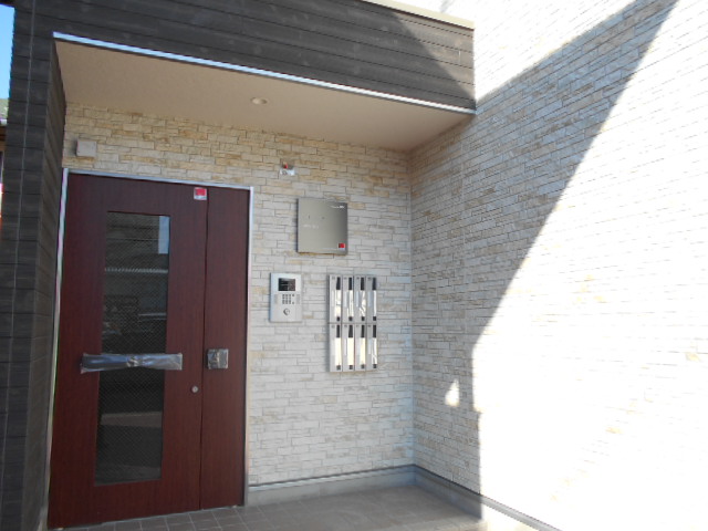 16/25 エントランス