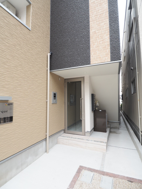 21/29 エントランス