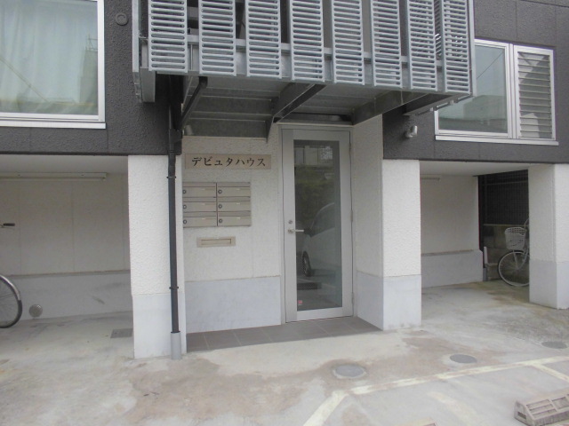 22/30 エントランス