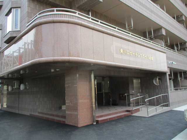 20/30 エントランス