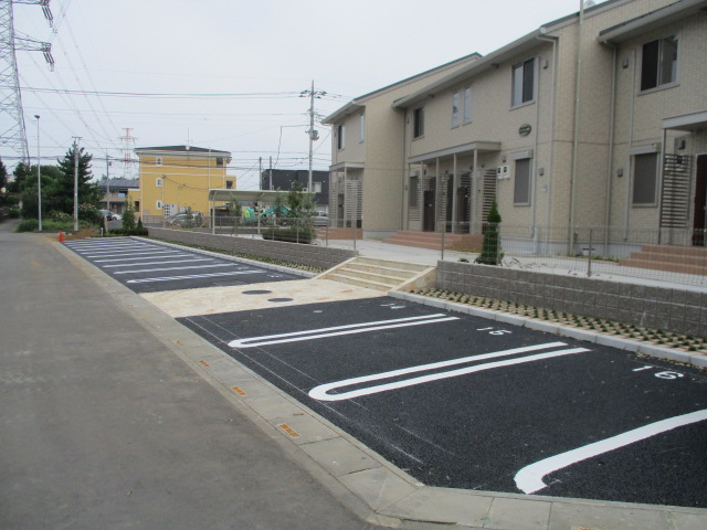 18/23 駐車場