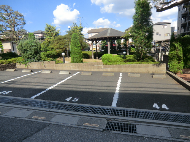 22/30 駐車場