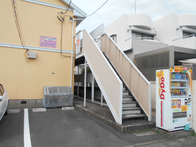 28/30 エントランス