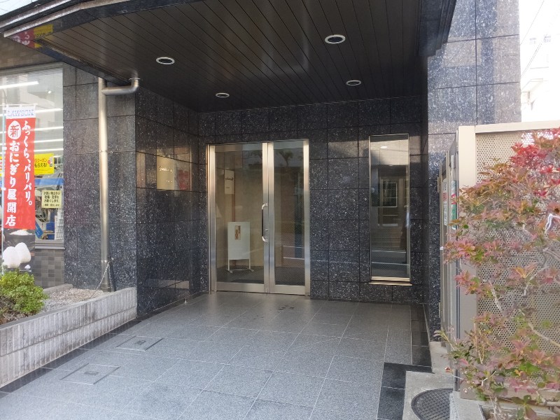 3/4 エントランス