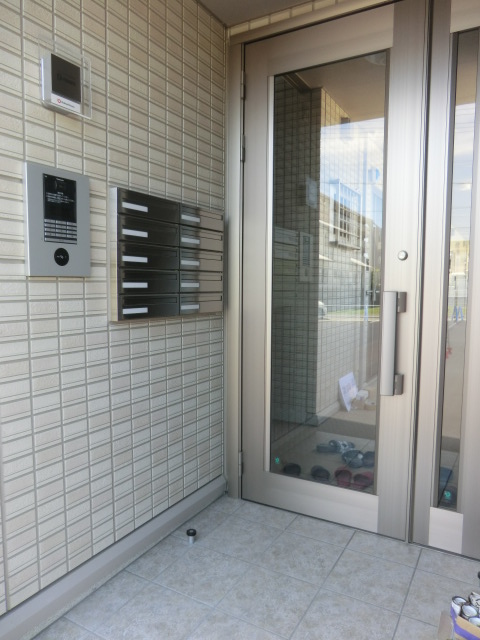 2/3 エントランス