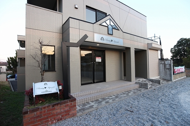 21/30 エントランス