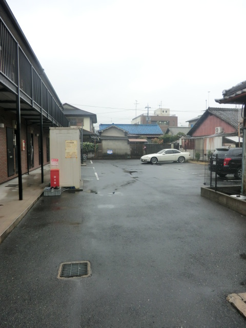 16/21 駐車場
