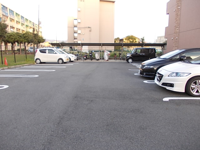 14/20 駐車場