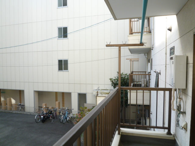 19/25 バルコニー