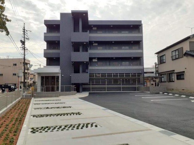14/20 駐車場